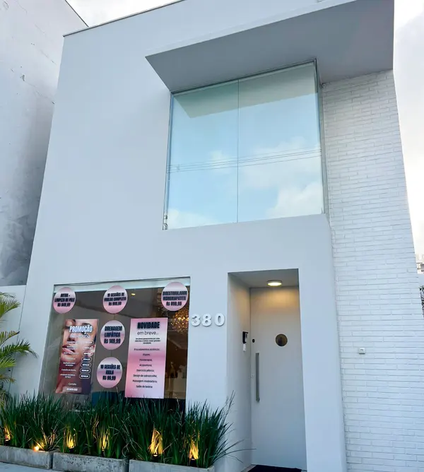 Fachada da JB Estética na Rua Fradique Coutinho, 380 — Pinheiros